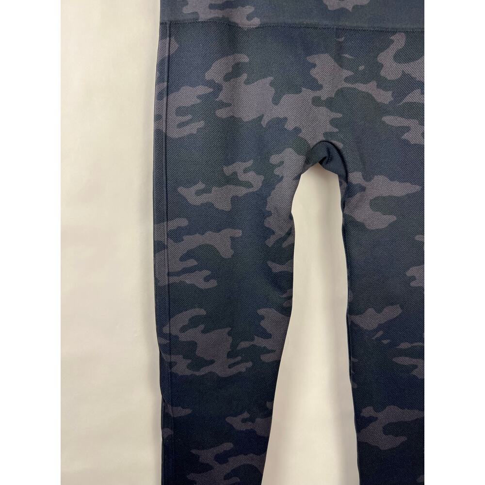 Spanx Look At Me Now Seamless Black Camo Leggings XS High Rise Shapewear - Picture 4 of 9